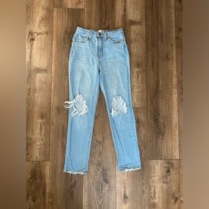 Universal Thread 90s high rise straight jeans. Vintage style.